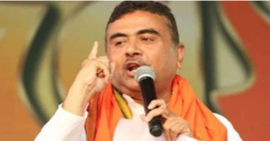 দলীয় প্রার্থী দেবাংশু পণ্ডার সমর্থনে আয়োজিত এক বিশাল জনসভা থেকে তৃণমূলের 'জাহাঙ্গির' এবং নাম না করে অভিষেক বন্দ্যোপাধ্যায়ের দিকে সরাসরি চ্যালেঞ্জ ছুঁড়ে দিলেন শুভেন্দু অধিকারী