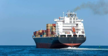 होर्मुज जलडमरूमध्य में टेंशन बढ़ी जहाजों का बीमा हुआ दोगुना नहीं बल्कि 10 गुना, आपकी जेब से होगी वसूली