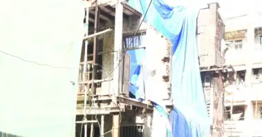 म्हाडा ने मुंबई में 82 खतरनाक इमारतों को खाली कराना शुरू किया