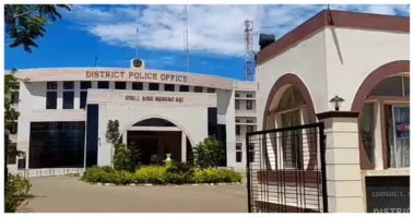 கரூரில் அதிரடி ஆக்‌ஷன்! டிஎஸ்பி உட்பட 19 போலீசார் கூண்டோடு மாற்றம்: பின்னணி என்ன?