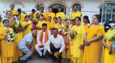 নবনির্বাচিত বিধায়ককে সংবর্ধনা, একগুচ্ছ দাবি স্বাস্থ্য কর্মচারীদের।