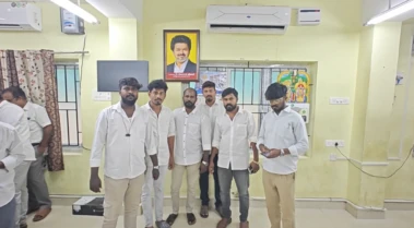 ஆவடி தொகுதியில் அரசு அலுவலகங்களில் முதல்வர் புகைப்படம் பொருத்தும் பணி தீவிரம்