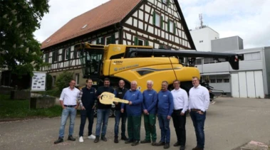 New Holland Delivers CR 7.90 High-Capacity Combine Harvester To The University Of Hohenheim