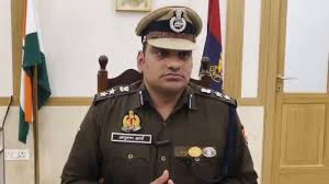 बरेली में SSP अनुराग आर्य का बड़ा एक्शन, थर्ड डिग्री, लापरवाही और सोशल मीडिया उल्लंघन में 3 पुलिसकर्मियों पर गिरी गाज