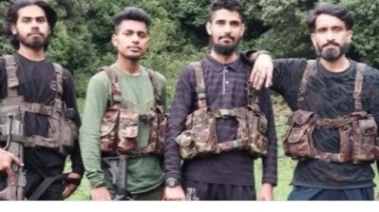 পাহলগামে হিন্দু পর্যটকদের গনহত্যায় সন্ত্রাসীদের পূর্ণ সহযোগিতা করেছিল স্থানীয় গাইড-পারভেজ এবং বশির আহমেদ : এনআইএ-এর অভিযোগপত্রে উঠে এল এমনই চাঞ্চল্যকর তথ্য