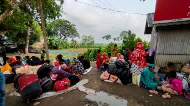 Government refuses to disclose if SOP exists for deporting Bangladeshis