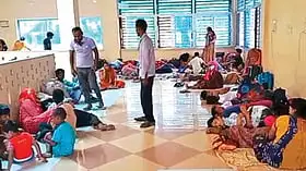 পূর্ব বর্ধমানে হোল্ডিং সেন্টার দেখার কাজ শুরু, রয়েছে প্রশ্নও