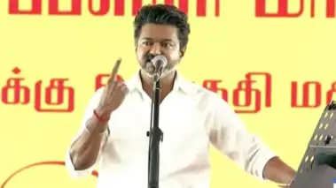 "தீய சக்தி.. கோரச் சக்தி.. தூர்ந்து போன சக்தி".. திமுக + அதிமுக ரகசிய டீலிங். மேடையிலேயே போட்டுடைத்த முதல்வர் விஜய்..!