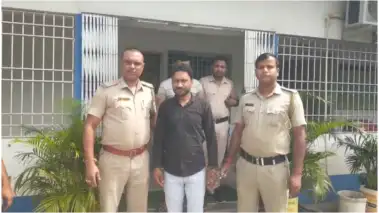 নাম পরিবর্তন করে ভারতে বসবাস করতে গিয়ে বাংলাদেশী যুবক গ্রেপ্তার।