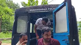 নিজের নামে চারটি, স্ত্রী-ছেলের নামে অ্যাকাউন্টেও ঢুকত টাকা, লক্ষ্মীর ভাণ্ডারে বড় জালিয়াতি মুর্শিদাবাদে