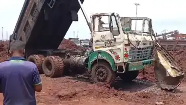 Hyva driver killed after Iron ore falls on him while being loaded in Paradip
