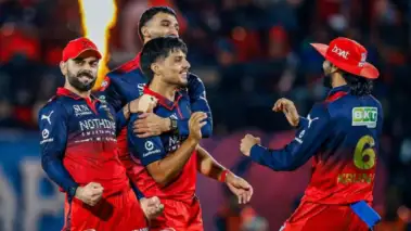 RCB In IPL 2026 Final: गुजरात टाइटंस को हराकर 5वीं बार फाइनल में पहुंची बेंगलुरु, भुवनेश्वर कुमार को मिली पर्पल कैप