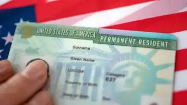 DHS Green Card: আপাত স্বস্তি: গ্রিন কার্ডের অপেক্ষায় ছাড়তে হবে না দেশ, অভিবাসীদের আশ্বাস মার্কিন কর্তৃপক্ষের