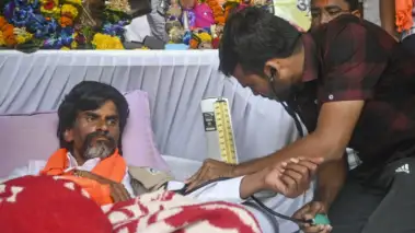 प्रचंड गर्मी के बीच जरांगे का 9वां अनशन शुरू, फडणवीस की बढ़ेंगी मुश्किलें?