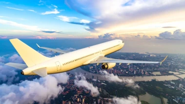 পশ্চিম এশিয়া সংঘাতে বড় ধাক্কা, বাতিল ১০ হাজারের বেশি ভারতীয় উড়ান