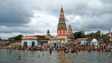 Pandharpur | मंदिर परिसरातील नागरिकांत अन्यायाची भावना