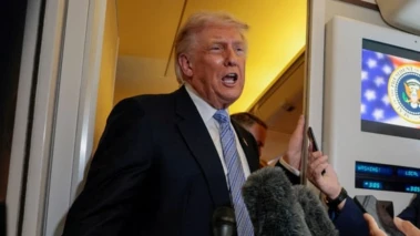 Experts raise 5 'red flags' with Trump's physical results amid latest Walter Reed visit