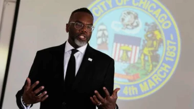 Chicago Mayor Brandon Johnson Discusses Baseball Rivalry and Immigration with Pope Leo XIV