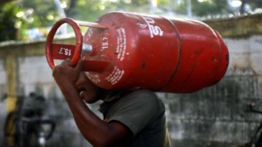 LPG ગેસ બુકિંગના નિયમો બદલાયા! હવે આટલા દિવસ પછી જ મળશે બીજું સિલિન્ડર, OTP વગર નહીં મળે ડિલિવરી