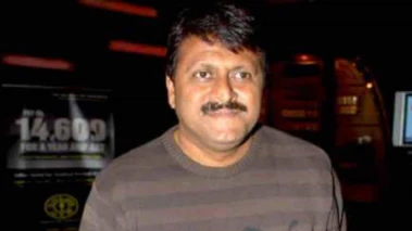 चित्रपट महामंडळाच्या निवडणुकीत 'राजकीय' राडा; विजय पाटकरांचा थेट मंत्र्यांच्या OSD वर खळबळजनक आरोप, क्रांती रेडकर-निशिगंधा वाड यांचे फॉर्म रोखल्याचा दावा!