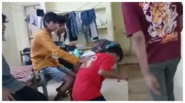 "மாணவர்களா? மனிதாபிமானமற்றவர்களா?. திருப்பதிக் கல்லூரி மாணவர்களின் அட்டூழியம். வைரல் வீடியோவால் கொந்தளித்த நெட்டிசன்கள்"..!!!