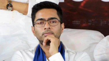 বছরে কোটি টাকা ইনকাম অভিষেকের, বেতন ছাড়াও কোন খাত থেকে আসে টাকা?
