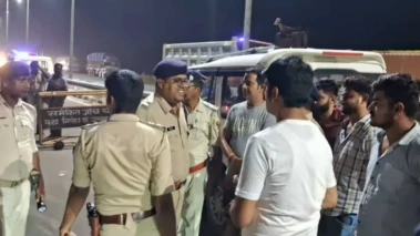 कैमूर : मोहनिया चेकपोस्ट पर आधी रात को एंबुलेंस चालक से मारपीट, उत्पाद विभाग पर गुंडागर्दी का आरोप