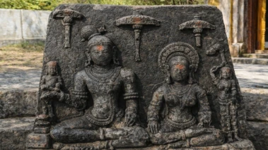 కాకతీయ చక్రవర్తి గణపతిదేవుని తొలి శిల్పం గుర్తింపు