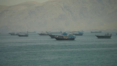 US launches fresh strikes on Iran amid peace talks