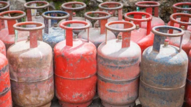 A ship carrying 20,000 tons of LPG has crossed the Hormuz Strait and reached Gujarat