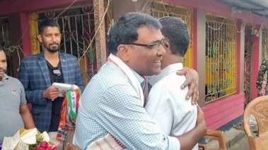 নাগরাকাটায় প্রার্থী নিয়ে জল্পনা, তৃণমূলের পাশে দৃঢ় সঞ্জয় কুজুর