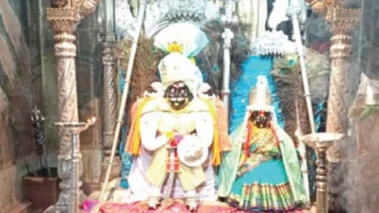 Atpadi Crime | फेटा वितळवला की कुणी चोरला?" सिद्धनाथ मंदिरातील चांदीच्या फेट्यावरून नवा वाद उफाळला