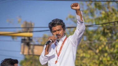 తమిళనాడు: విజయ్‌కు సీపీఐ, సీపీఎం మద్దతు.. వీసీకే నిర్ణయం కొద్దిసేపట్లో