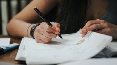 Kerala Plus One Admission 2026: പ്ലസ് വണ്‍ ഓണ്‍ലൈൻ അപേക്ഷ ഈ തീയതി മുതല്‍; കരുതേണ്ട പ്രധാന രേഖകള്‍ ഏതെല്ലാം?