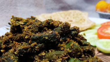 Recipe: Peanut And Sesame Bhindi Fry