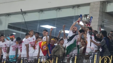 ISL 2026 Winner : ക്ലൈമാക്സ് ഈസ്റ്റ് ബംഗാള്‍ തൂക്കി; ഗണ്ണേഴ്സിനെ പോലെ 22 വര്‍ഷങ്ങള്‍ക്ക് ശേഷം കിരീടനേട്ടം