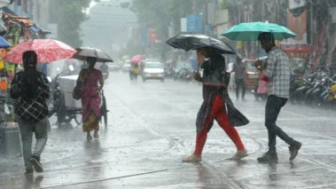 গরমে স্বস্তি দিতে আসছে ঝেঁপে বৃষ্টি, আগামী কয়েক ঘণ্টায় ভিজবে দক্ষিণবঙ্গের একাধিক জেলা: আবহাওয়ার খবর