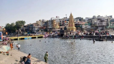 नाशिक कुंभमेळ्याची मोठी अपडेट! ऐतिहासिक रामकुंड परिसर पुढील २ महिन्यांसाठी पूर्णपणे बंद; 'या' ठिकाणी होणार धार्मिक विधी!
