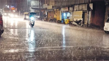 Kolhapur Weather |  कोल्हापूरला मान्सूनपूर्व पावसाचा दिलासा! विजांच्या कडकडाटासह पहाटे कोसळल्या जोरदार सरी