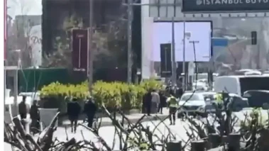 Three dead, two policemen injured in shooting outside Israeli consulate in Istanbul