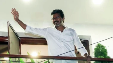 सोशल मीडिया से लेकर बच्चों से भावुक अपील तक, विजय ने ऐसे तैयार की राजनीतिक ज़मीन