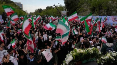 Trump Temporarily Reduces Iran Threats Pending Ceasefire Agreement