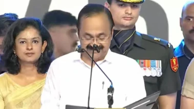 ജനസാഗരമായ സെന്‍ട്രല്‍ സ്‌റ്റേഡിയം; സതീശന്‍ സര്‍ക്കാര്‍ സത്യപ്രതിജ്ഞ ചെയ്ത് അധികാരമേറ്റു