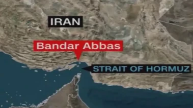 ईरान पर अमेरिका का बड़ा हवाई हमला: होर्मुज  में माइंस बिछा रहीं IRGC की नावें तबाह, बंदर अब्बास में मिसाइल साइट ढेर
