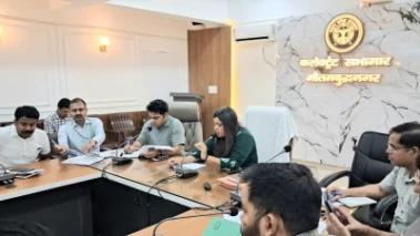 जनगणना कार्य की धीमी प्रगति पर डीएम नाराज,  तीनों प्राधिकरणों के एसीईओ की अनुपस्थिति पर मुख्य सचिव को पत्र भेजने के निर्देश