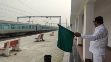 Railway Update Barabanki: यात्रियों के लिए बड़ी खुशखबरी, 6 साल बाद फिर पटरी पर लौटेगी नकहा-डालीगंज पैसेंजर ट्रेन, 26 मई से संचालन की तैयारी