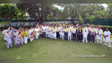 Strict Anti-Sacrilege Law Draws Hundreds of Akali Dal and Congress Leaders, Workers into AAP