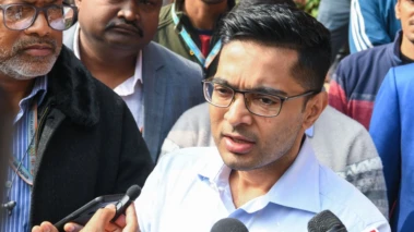 Police Reaches TMC Leader Abhishek Banerjee's House: ٹی ایم سی لیڈر ابھیشیک بنرجی کے گھر پہنچی کولکاتا پولیس، سیاسی حلقوں میں ہلچل، جانیے کیا ہے پورا معاملہ