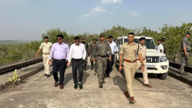 Latehar News : डीसी ने मंडल डैम का किया निरीक्षण, अधिकारियों को दिए निर्देश
