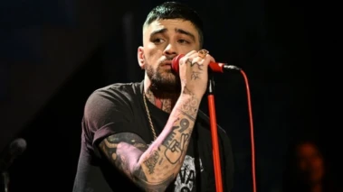 Water bottles thrown at Zayn Malik during Kingston event weeks after health scare | Watch video